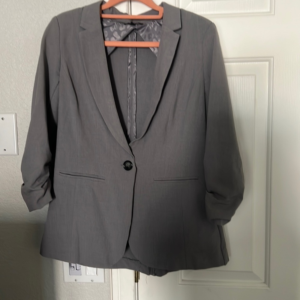 Cute trendy grey suit coat with ruffles sleeves
